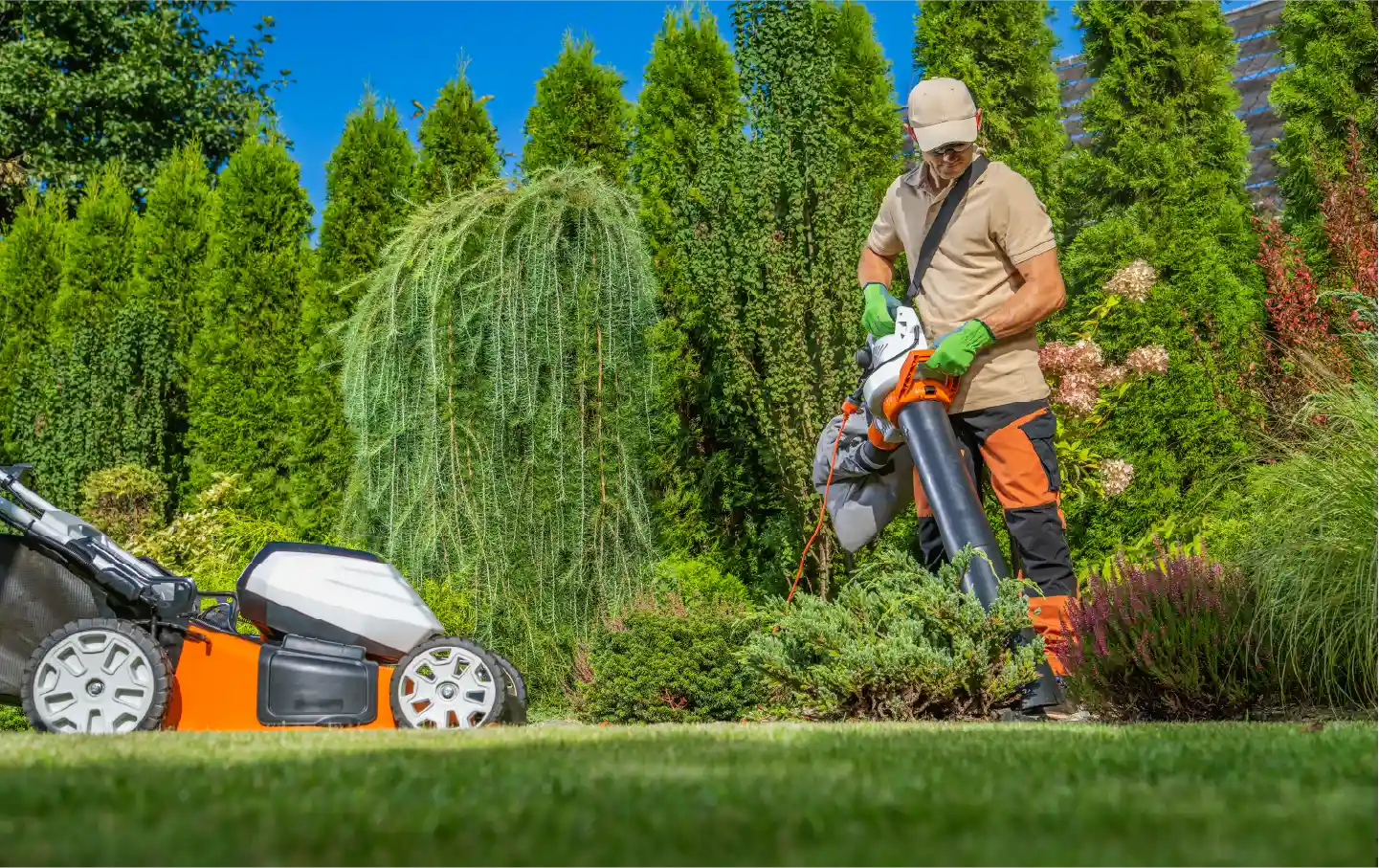 Hauswartung mit Garten- und Umgebungspflege